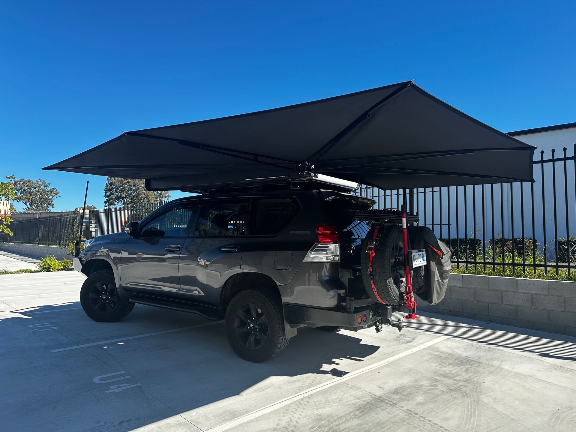 CAMP-G FREESTANDING AWNINGS